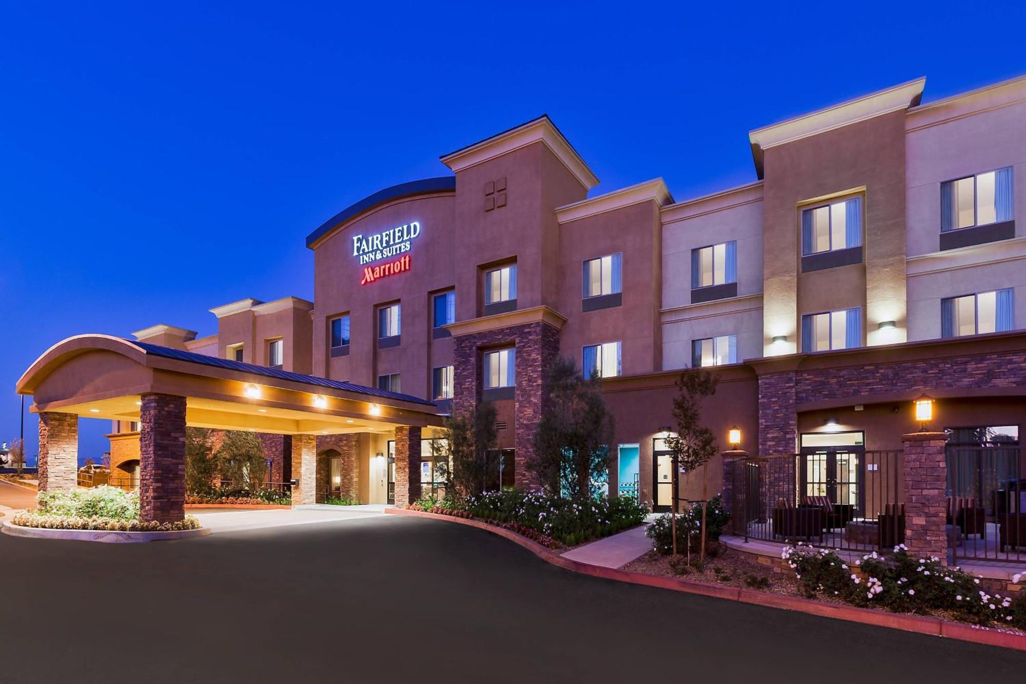 Fairfield Inn & Suites Riverside Corona/Norco Exterior photo